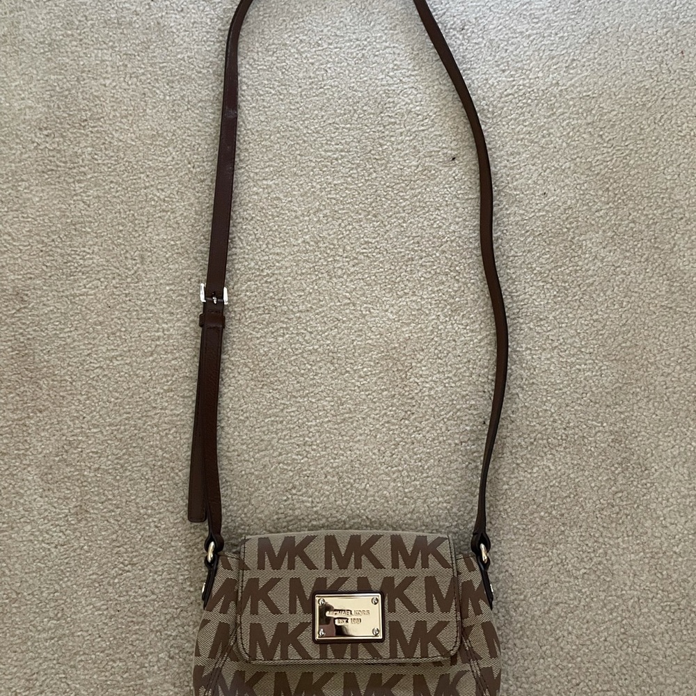 Micheal Kors Crossbody